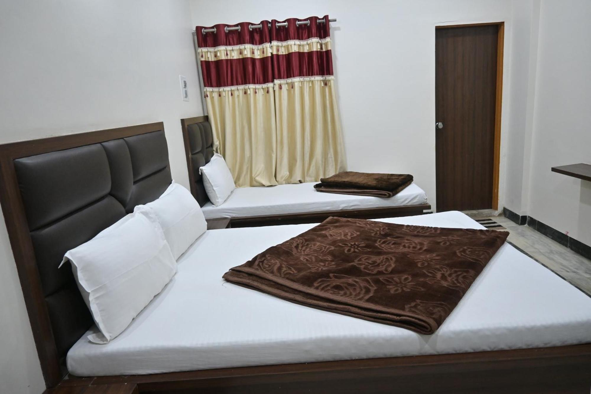 Ambaji Hotel Roshan Palace מראה חיצוני תמונה