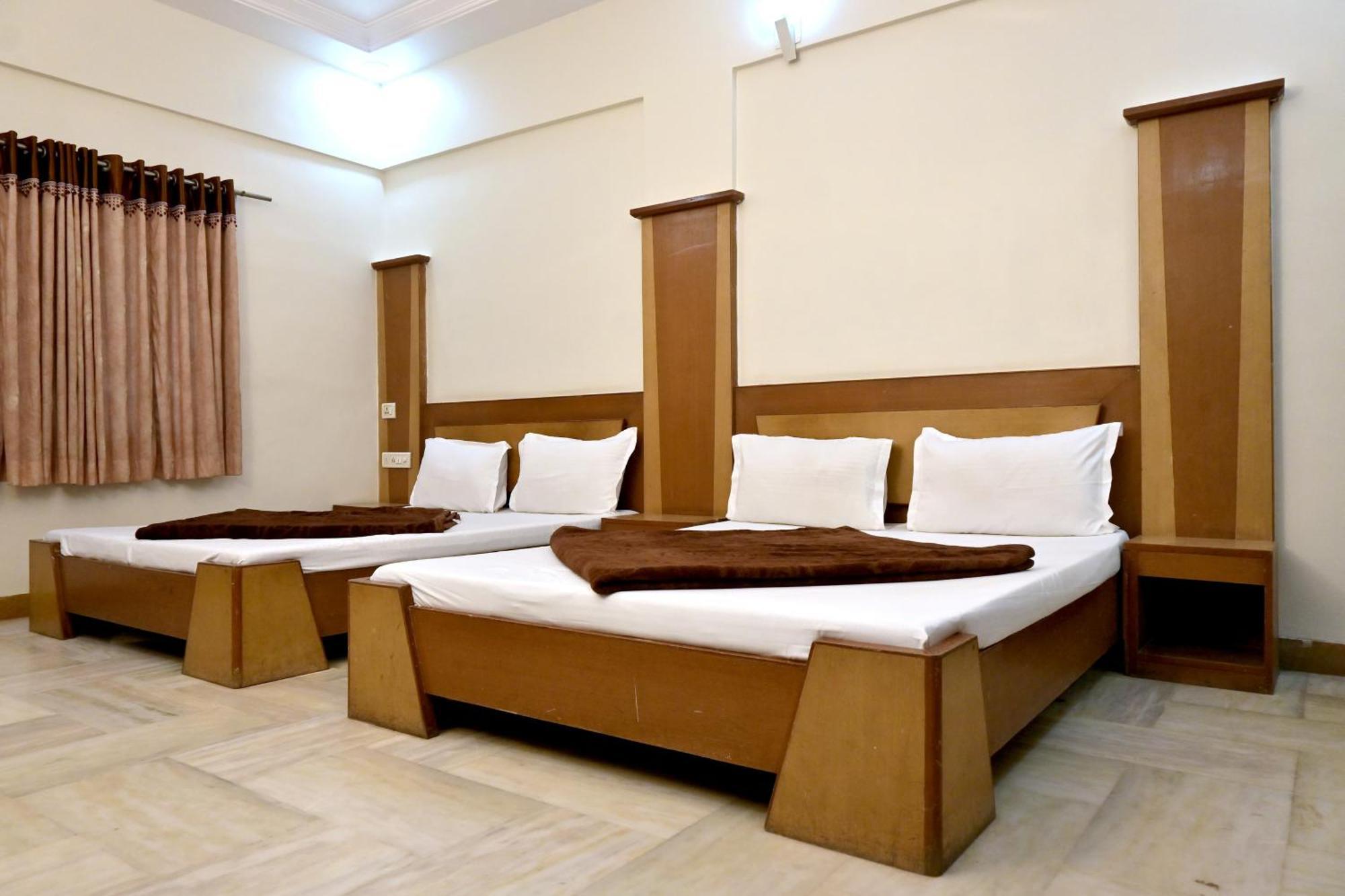 Ambaji Hotel Roshan Palace מראה חיצוני תמונה
