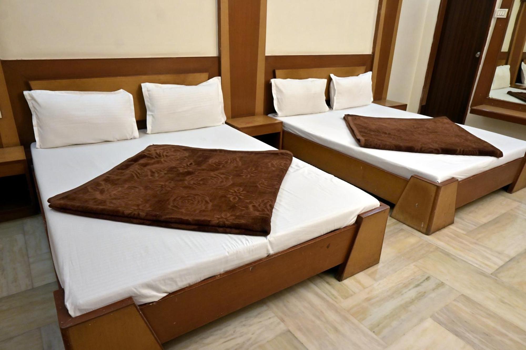 Ambaji Hotel Roshan Palace מראה חיצוני תמונה