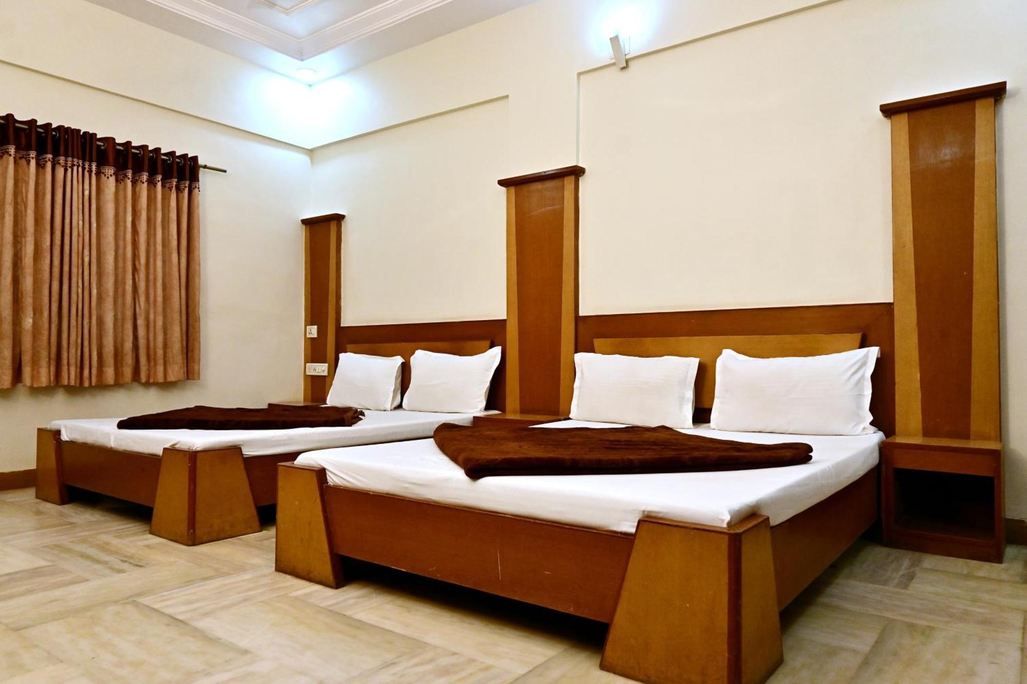 Ambaji Hotel Roshan Palace מראה חיצוני תמונה