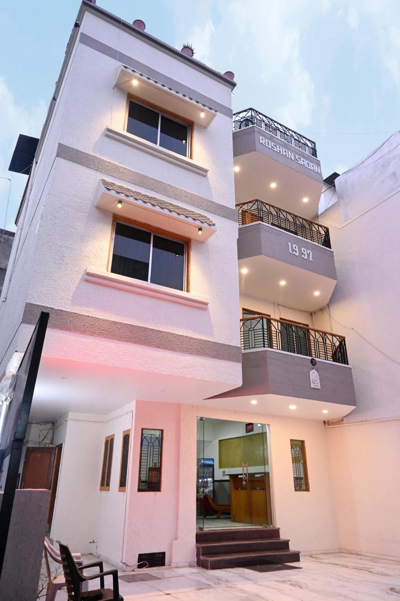 Ambaji Hotel Roshan Palace מראה חיצוני תמונה